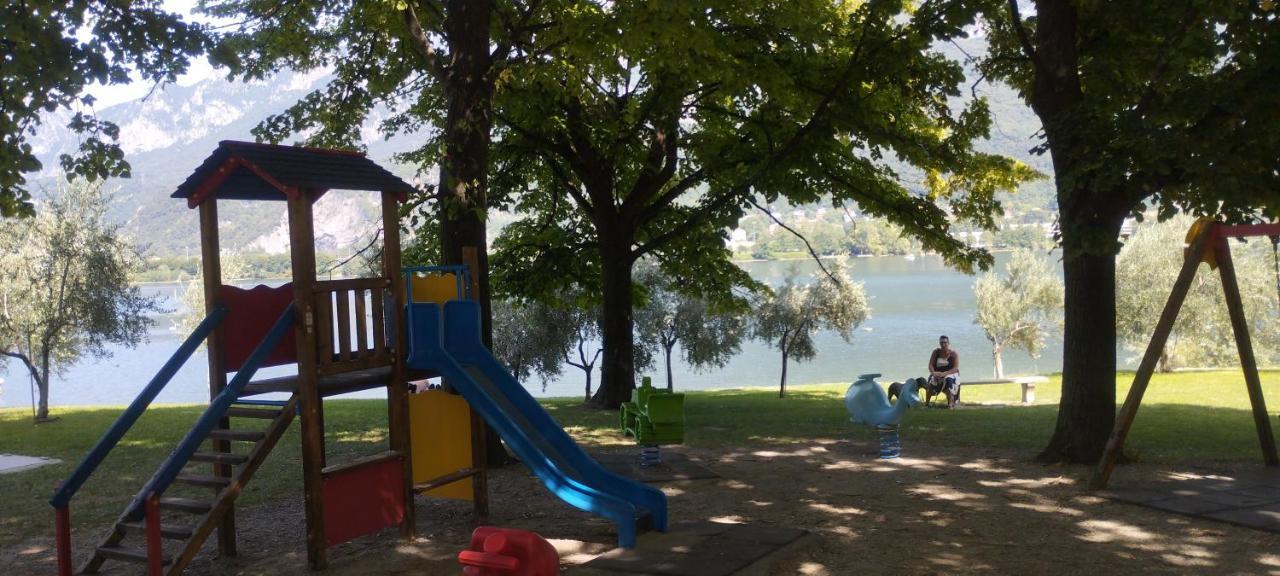 Vista Lago Lecco - Neiade Guest House Pescate ภายนอก รูปภาพ