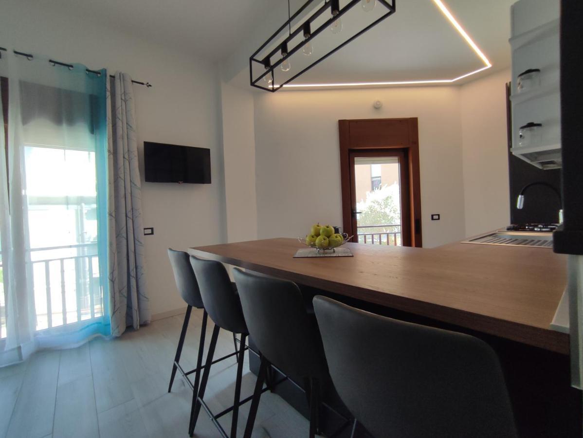 Vista Lago Lecco - Neiade Guest House Pescate ภายนอก รูปภาพ